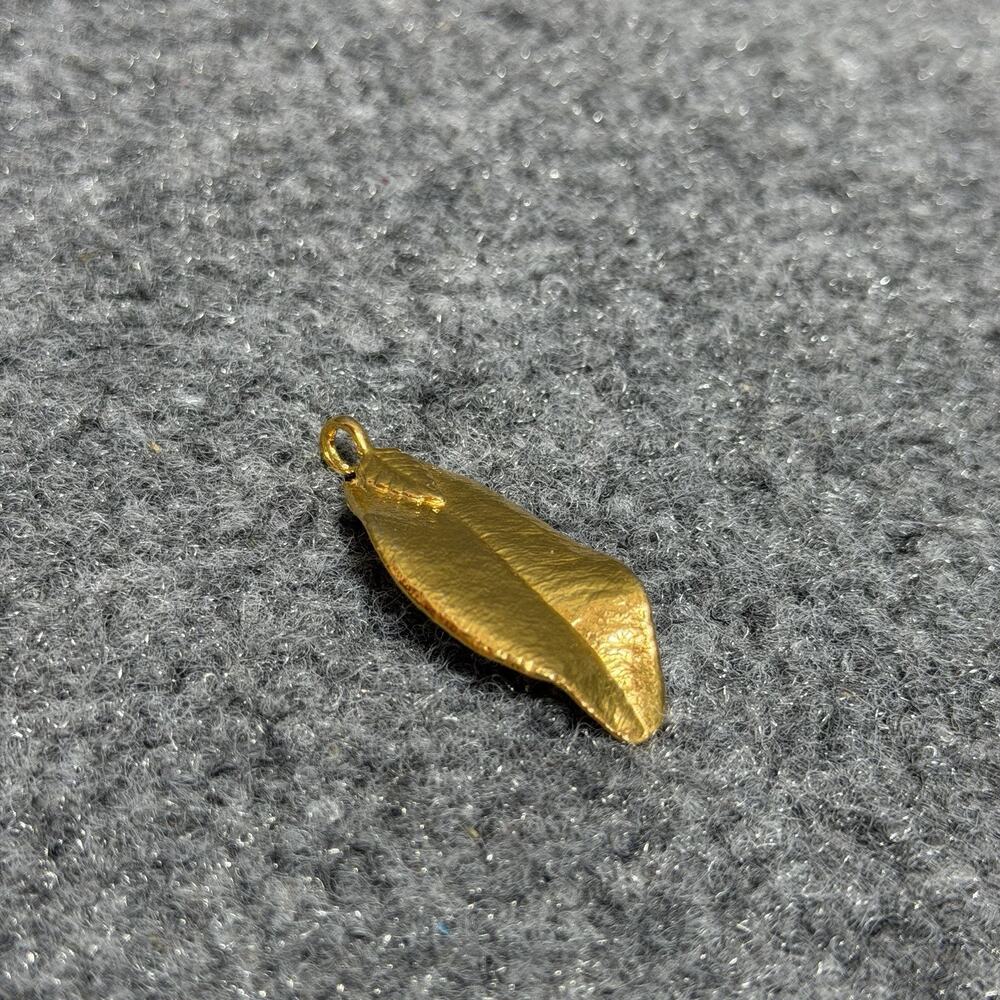 Vintage 80s Shiny Yellow Metallic Gold Dipped Leaf Pendant/Charm/Pull - 2”